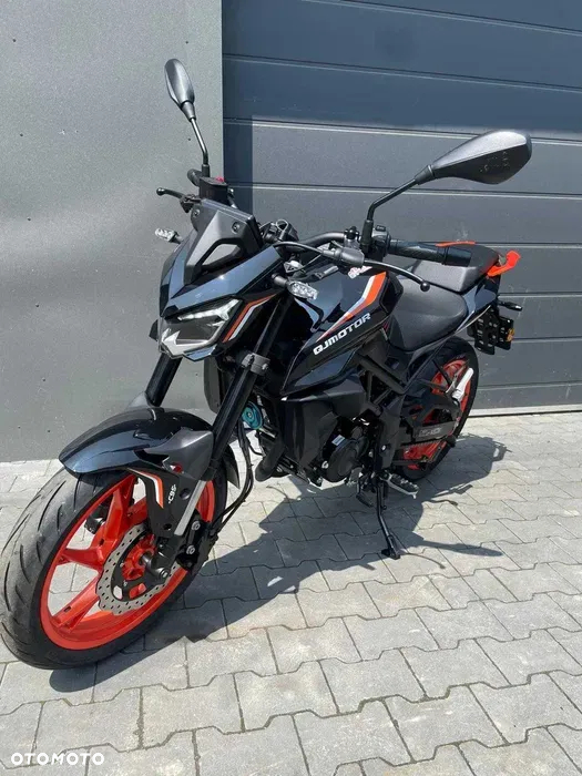 QJMOTOR TRX 125 - 6