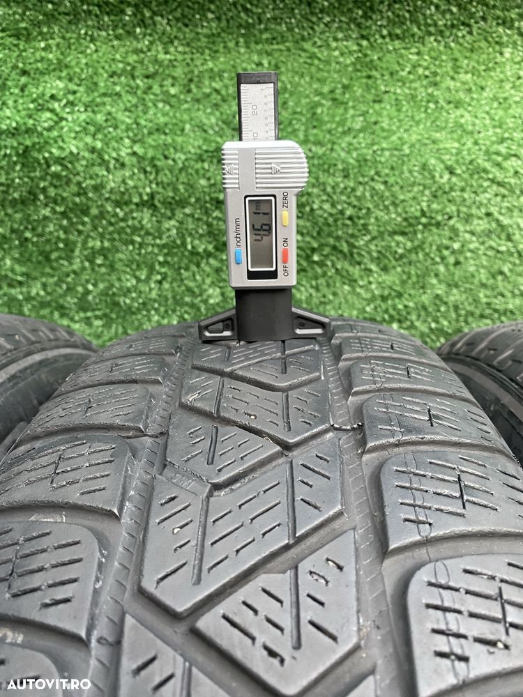 Set 4 anvelope Iarna Pirelli Scorpion Winter 215 65 R17 99H Dot 3720 - 5