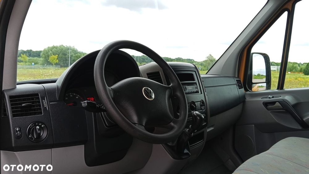 Volkswagen CRAFTER 6 osób BRYGADÓWKA - 8