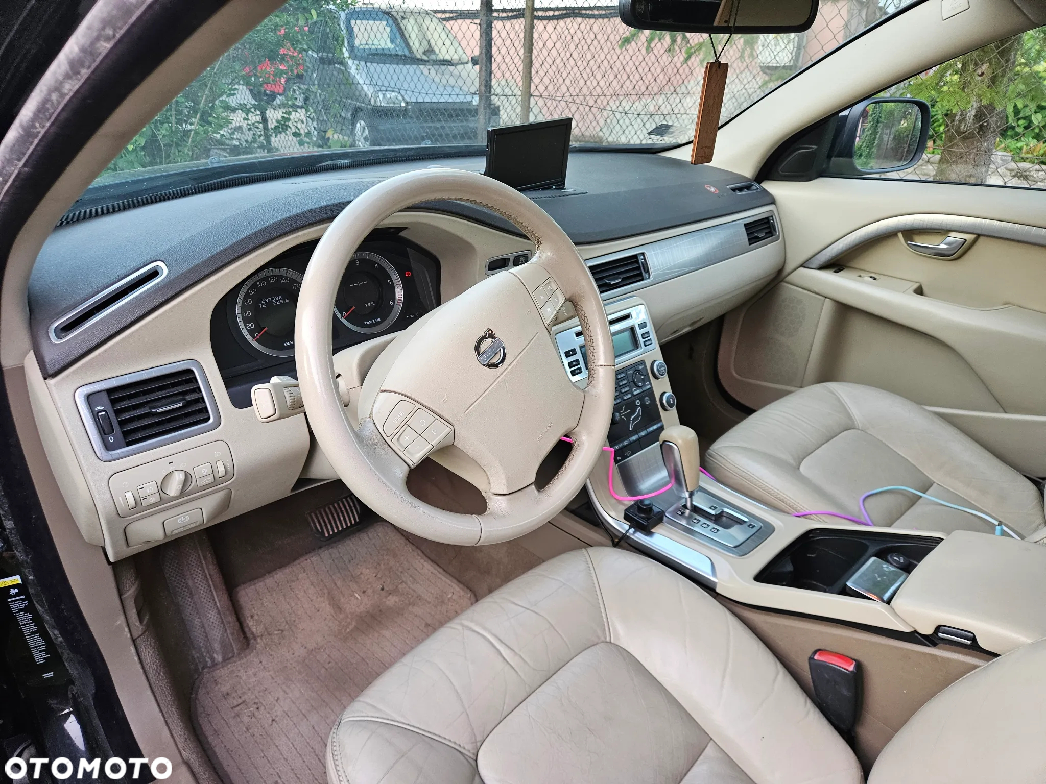Volvo XC 70 D5 AWD Momentum - 10