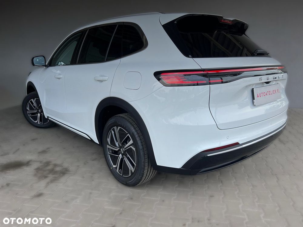 Geely Starray EM-i 1.5 PHEV Pro - 10