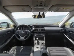 Lexus IS 300H Executive - 6