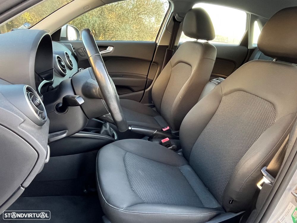 Audi A1 Sportback 1.6 TDI S-line - 9