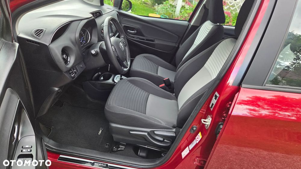 Toyota Yaris Hybrid 100 Premium EU6 - 14