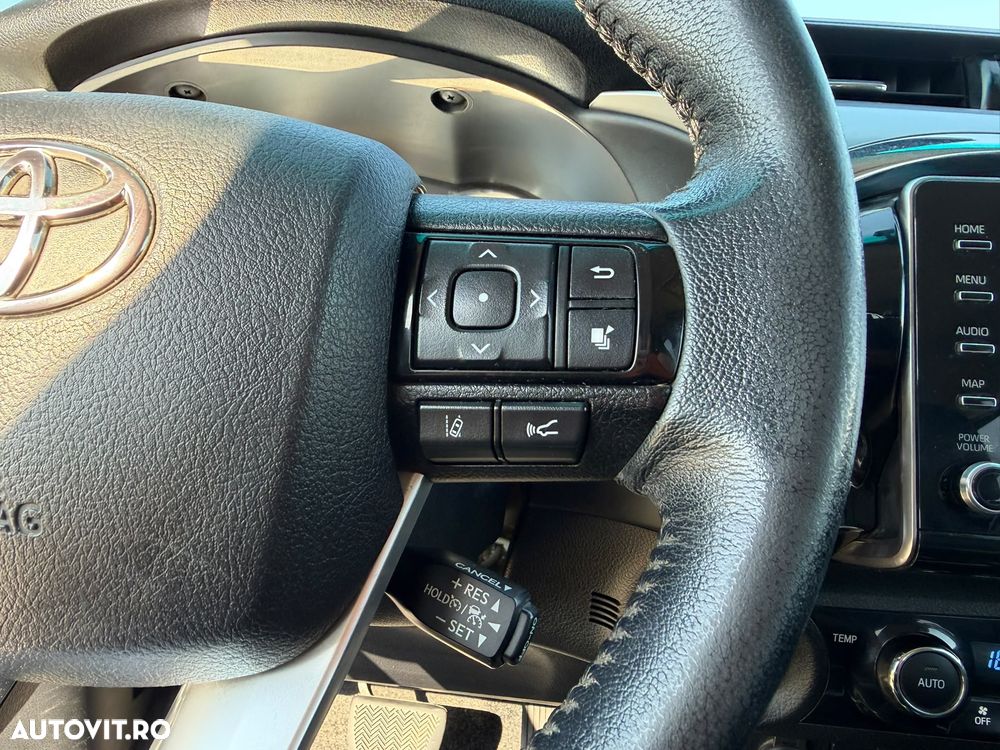 Toyota Hilux 2.8D 204CP 4x4 Double Cab AT Executive - 37