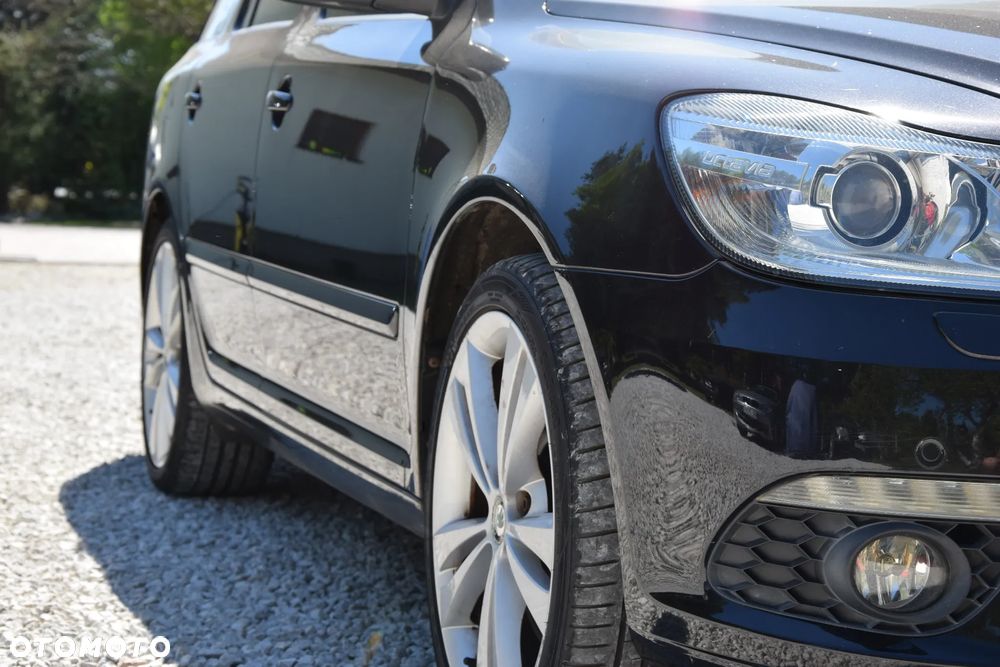 Skoda Octavia 2.0 TSI RS - 14