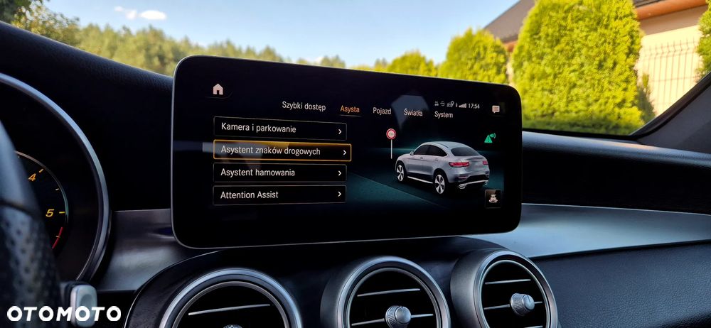 Mercedes-Benz GLC 200 d 4Matic 9G-TRONIC AMG Line Plus - 35