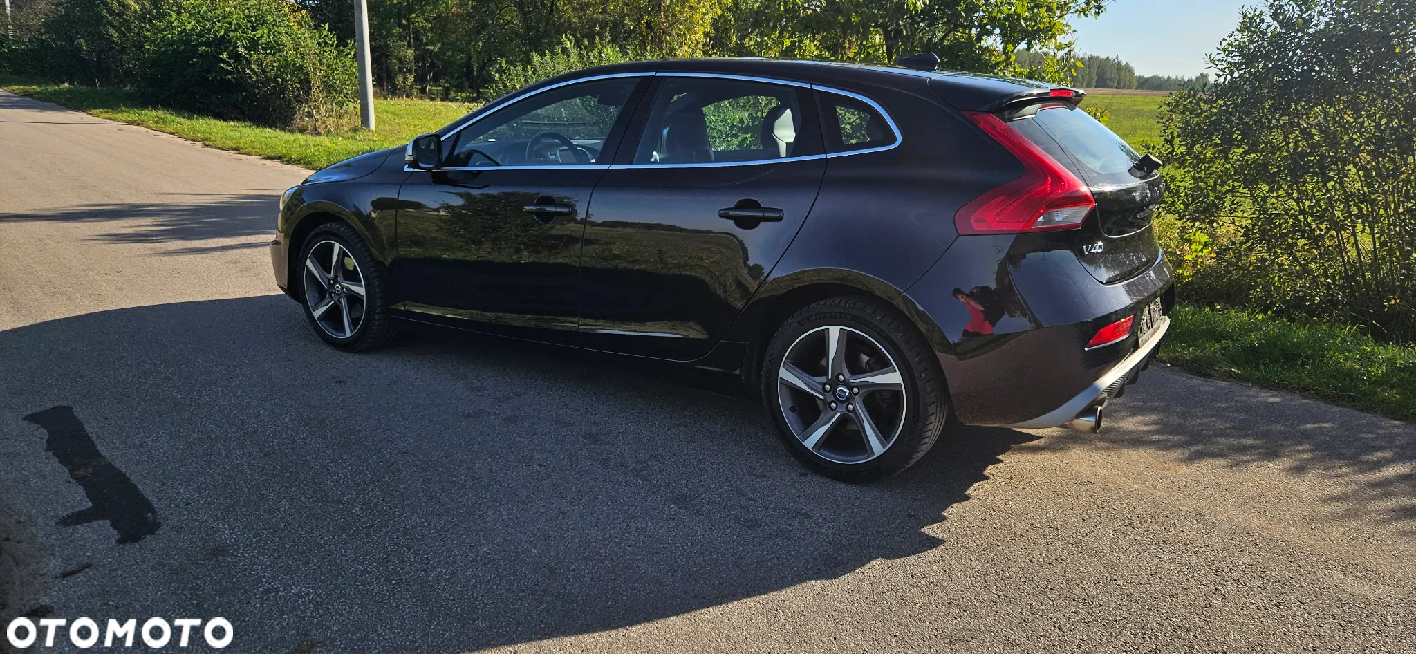 Volvo V40 T3 R-Design - 11
