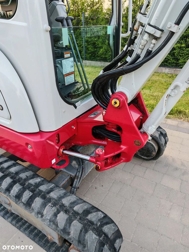 Takeuchi TB225 - 9