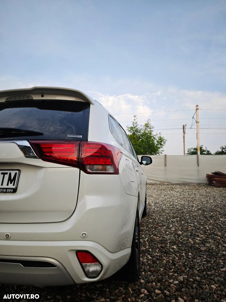 Mitsubishi Outlander 2.4 4WD Spirit+ - 35
