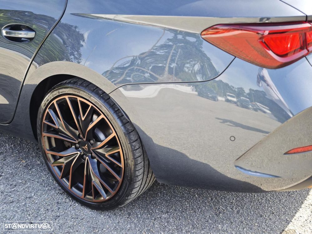 Cupra Leon ST 1.4 e-Hybrid VZ DSG - 13