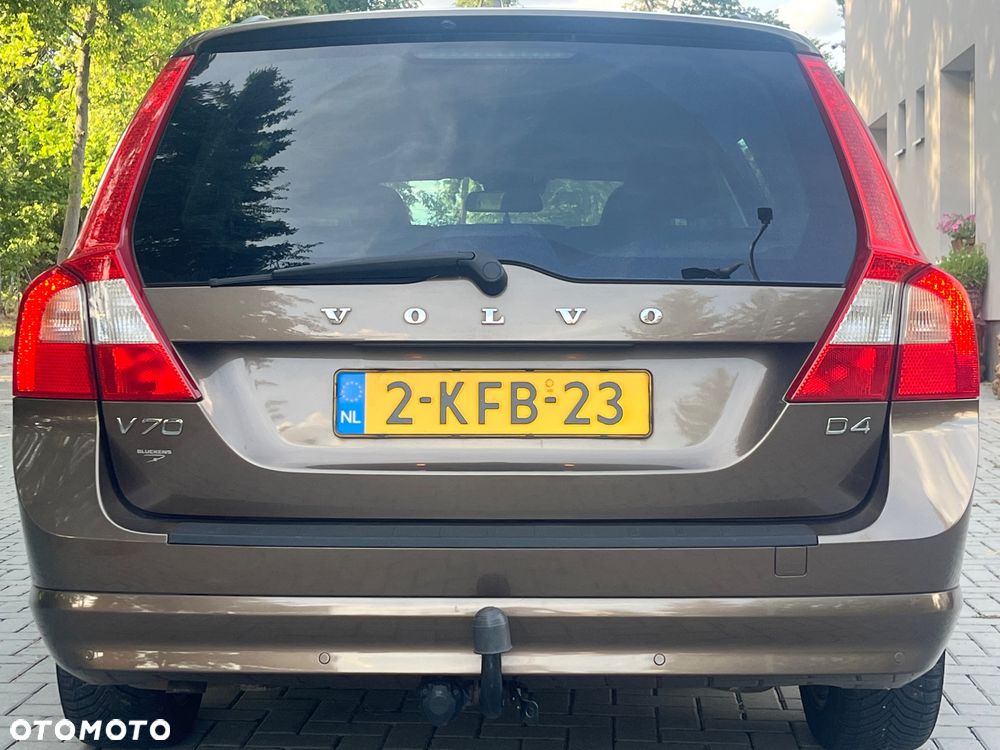 Volvo V70 D4 Momentum - 6