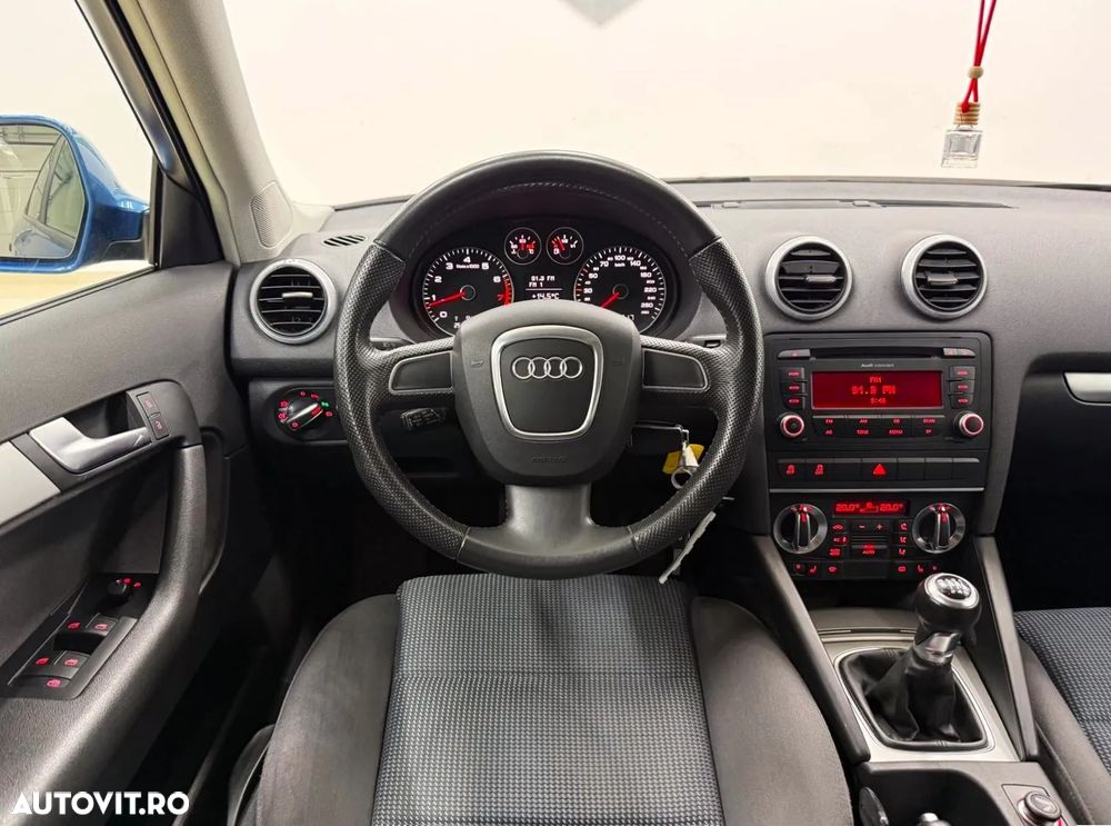 Audi A3 Sportback 1.4 TFSI Attraction - 8
