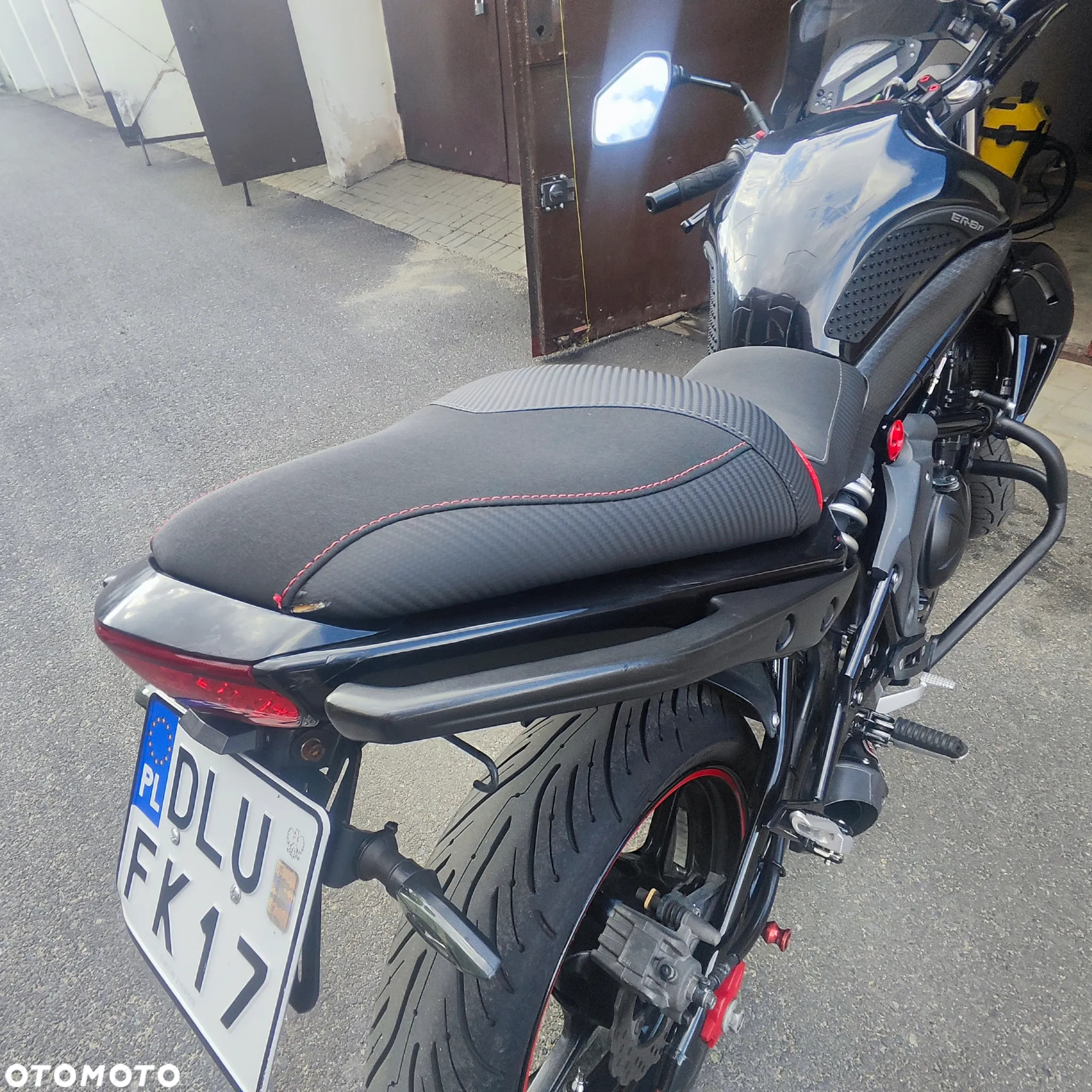 Kawasaki ER - 9