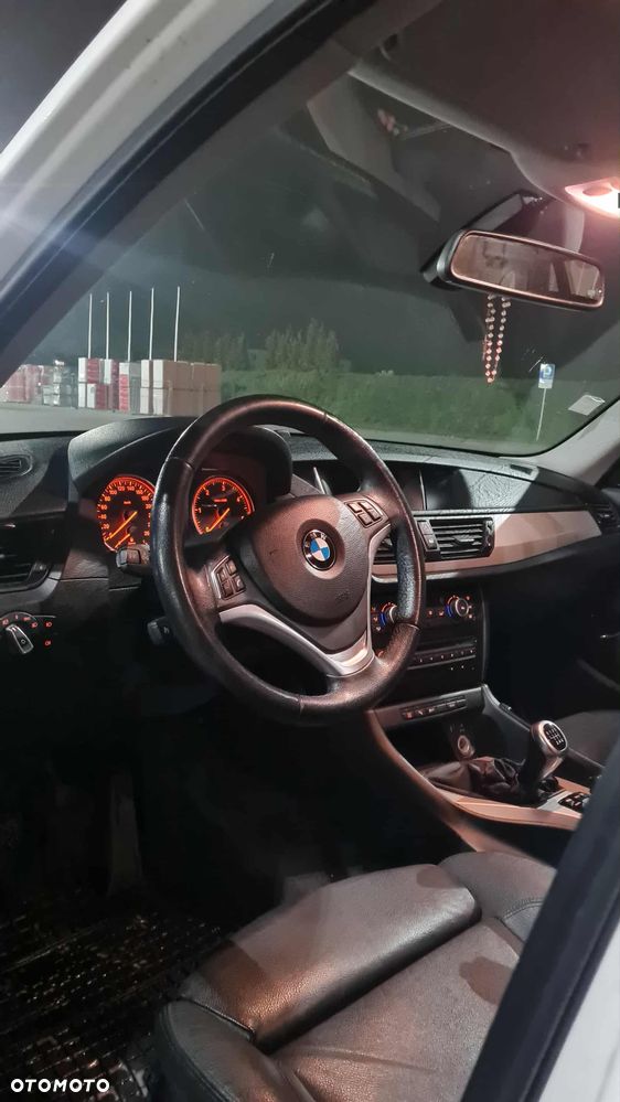 BMW X1 sDrive16d xLine - 8