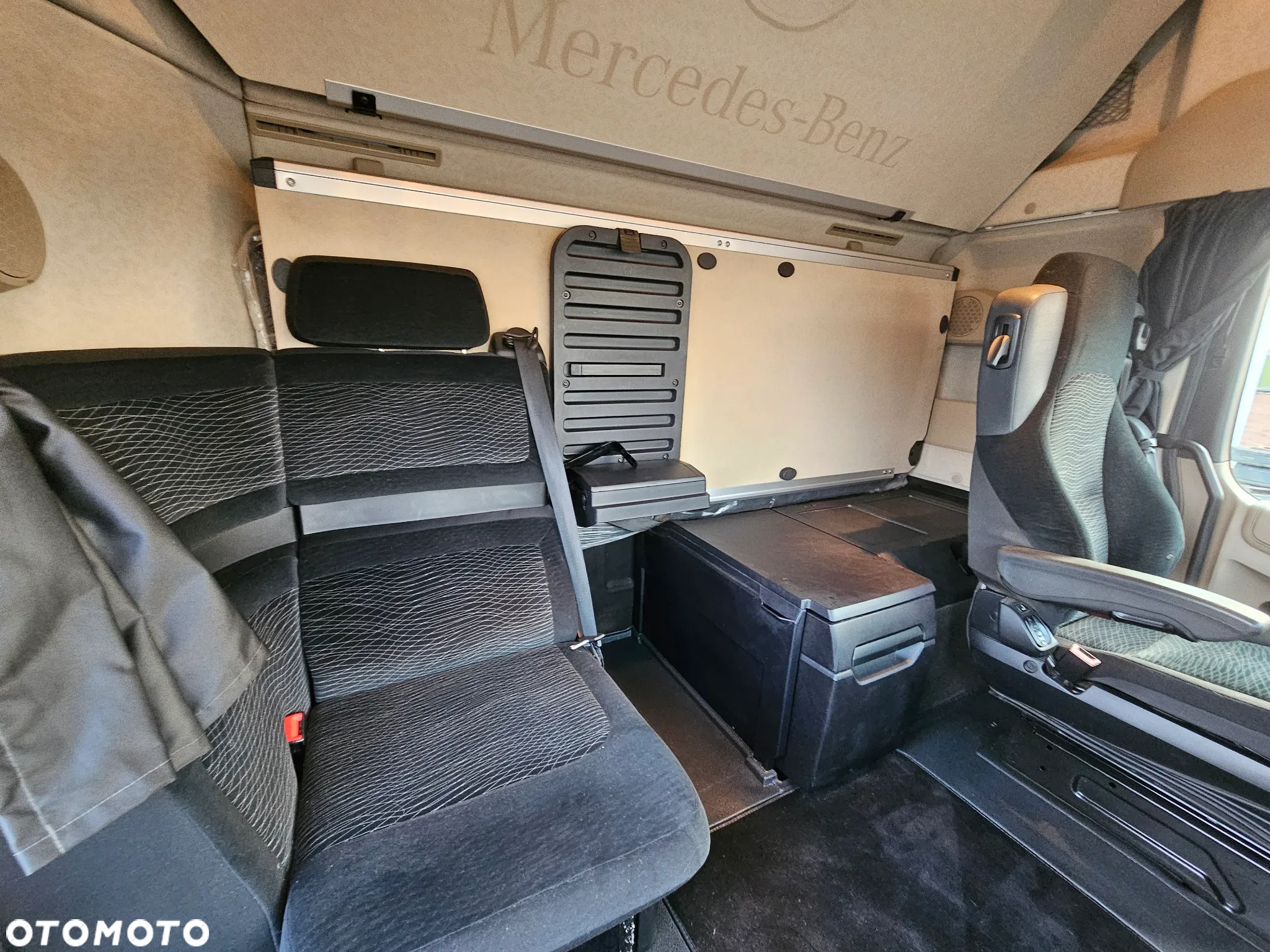 Mercedes-Benz Actros - 25