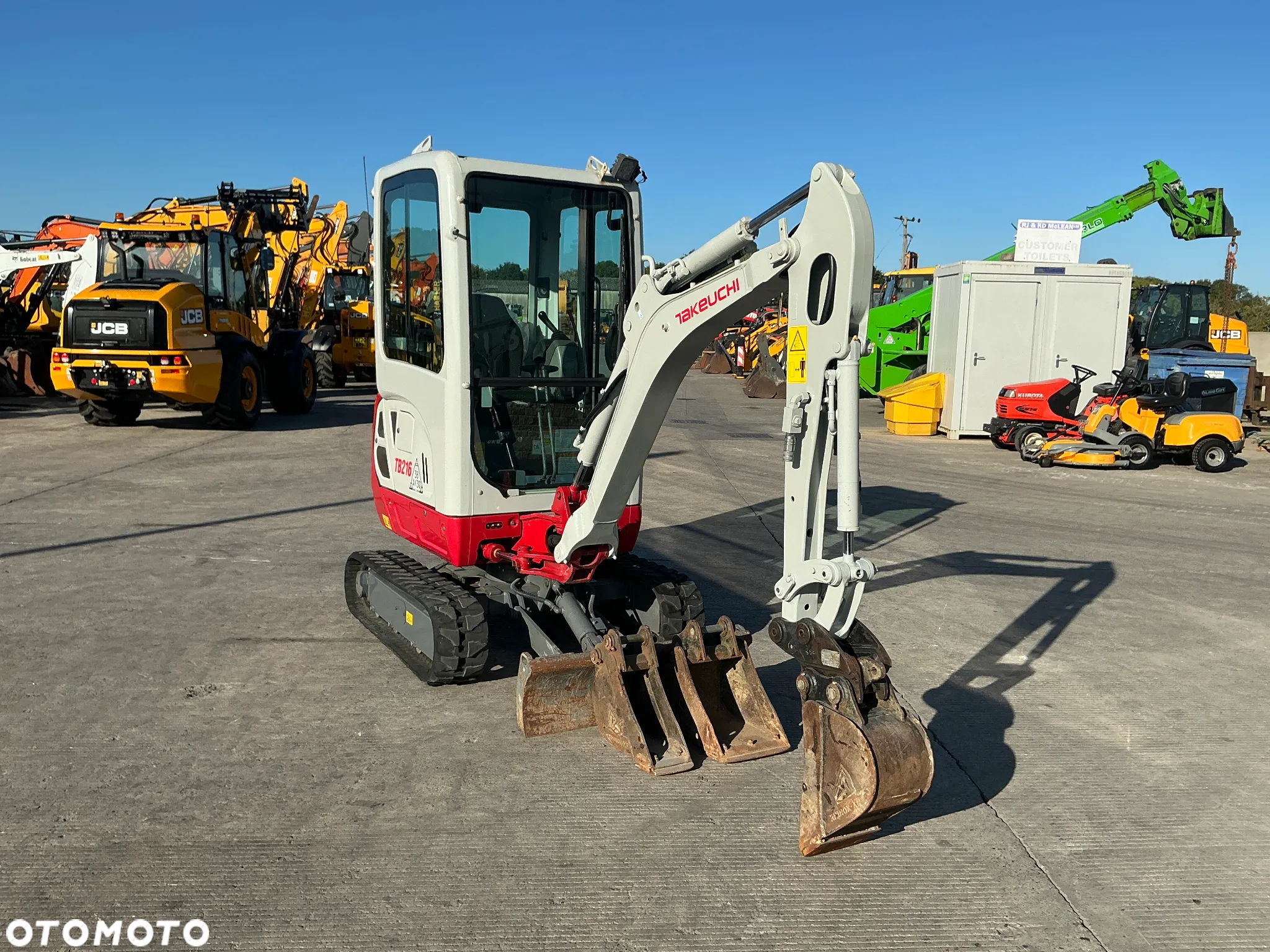 Takeuchi TB216 - 2