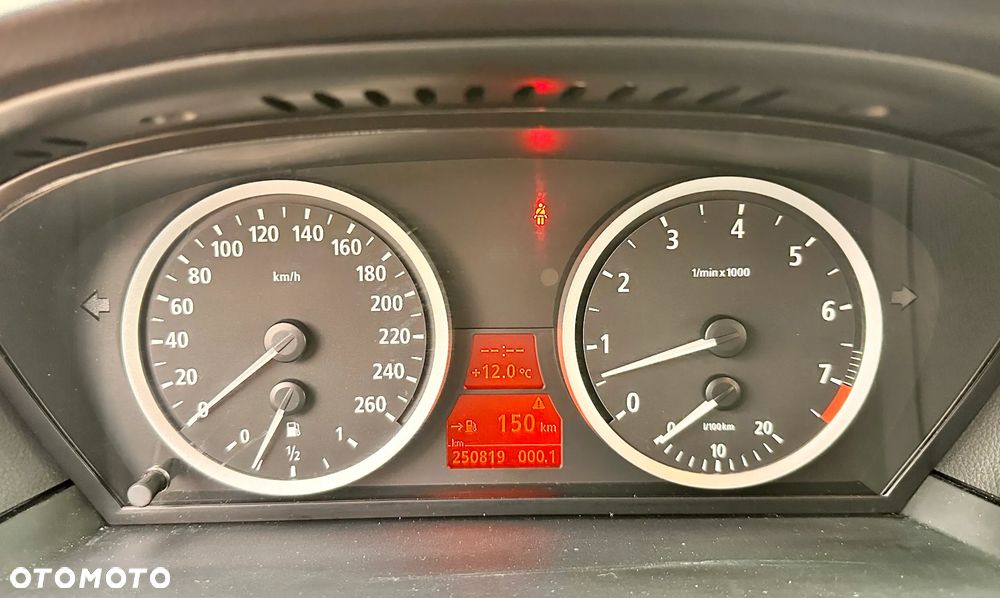 BMW Seria 5 523i - 19