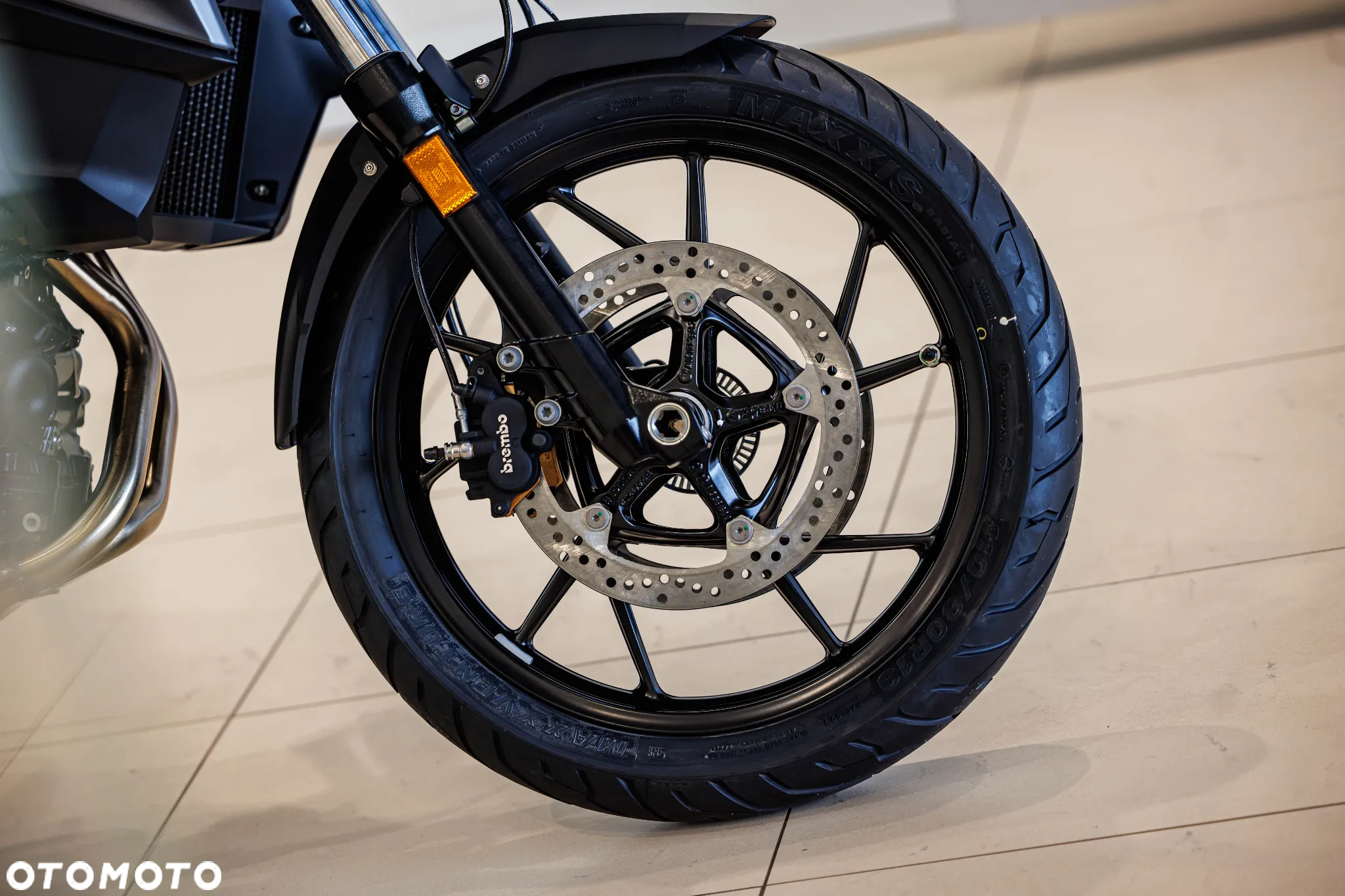 BMW F - 5
