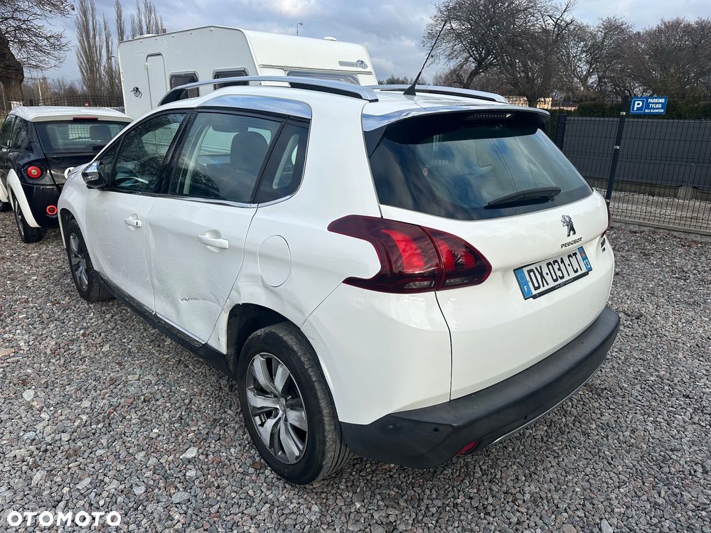 Peugeot 2008 PureTech 82 ETG5 STOP&START Allure - 4