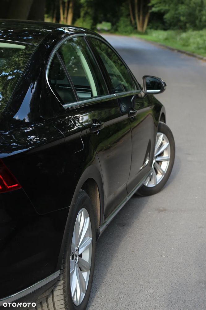 Volkswagen Passat - 10