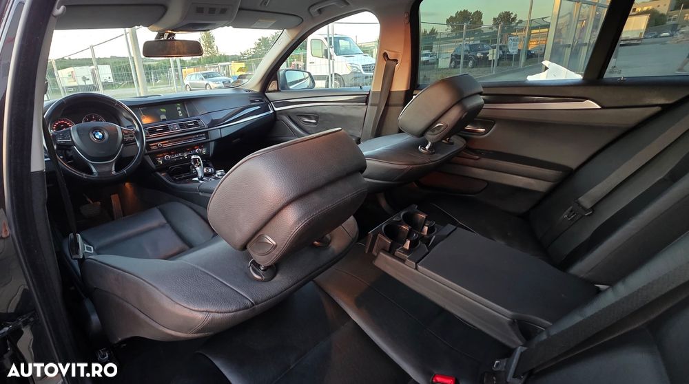 BMW Seria 5 520d - 30