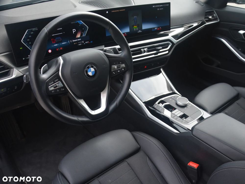 BMW Seria 3 320d xDrive - 10