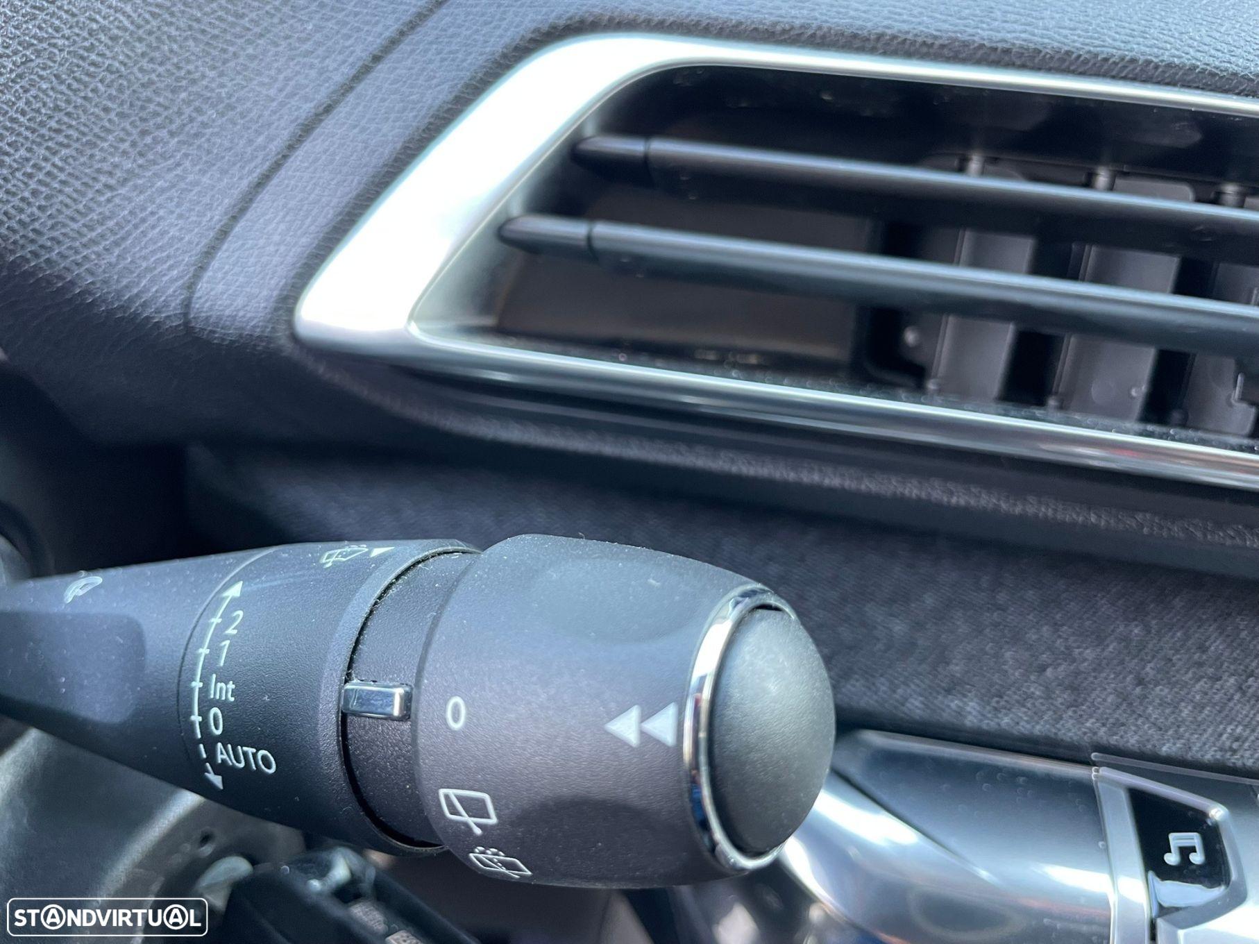 Peugeot 3008 1.5 BlueHDi Allure EAT8 - 17