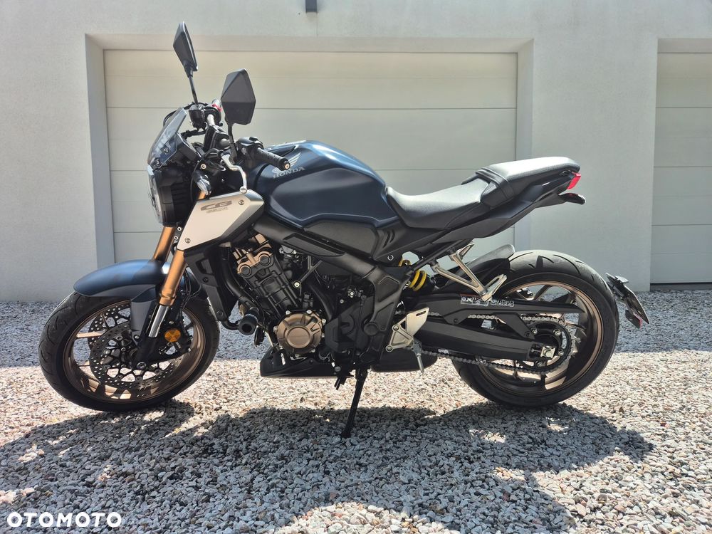 Honda CB - 2