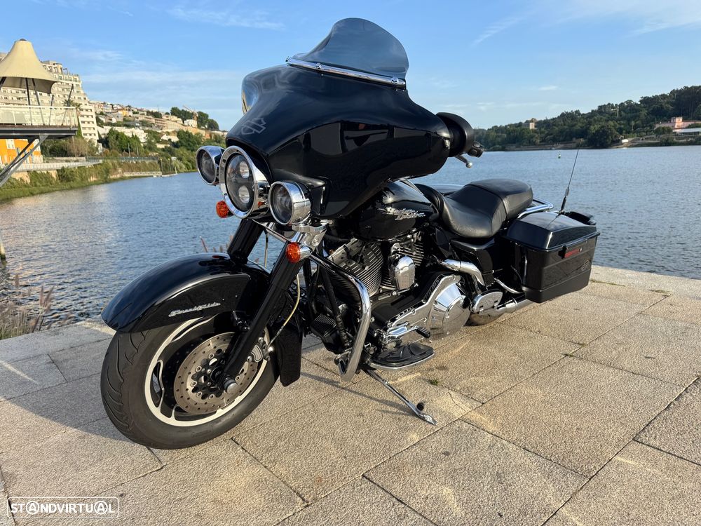 Harley-Davidson Street Street Glide - 9