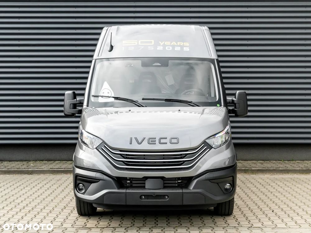 Iveco Daily L3H2 Edycja specjalna na 50 lecie marki - 3