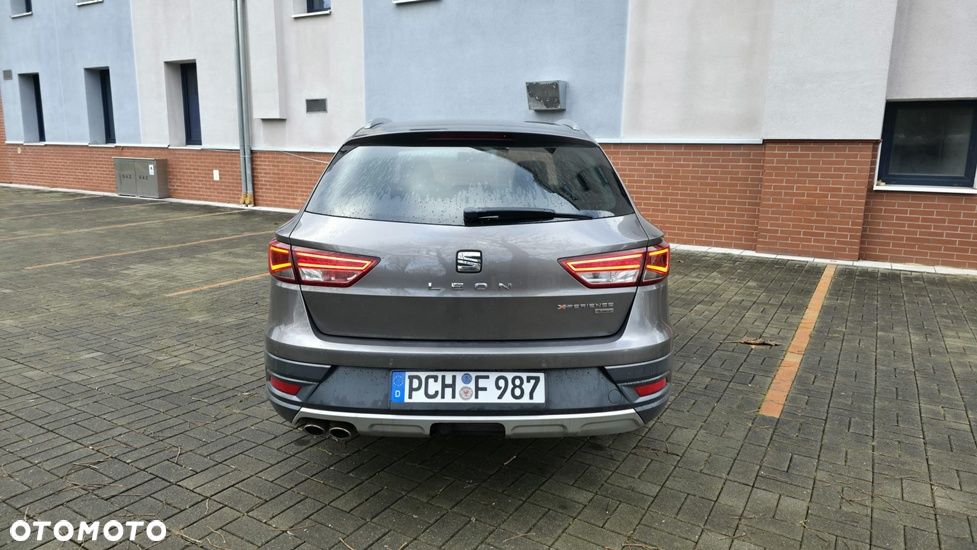 Seat Leon 2.0 TDI Start&Stop 4Drive XCELLENCE - 8