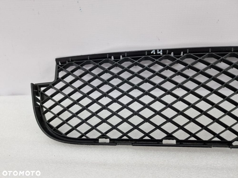 BMW E83 X3 LIFT 06-10 KRATKA ŚRODKOWA ZDERZAKA PRZEDNIEGO PRZÓD , NR 51113416203 , NR AUKCJI KR14 - 2