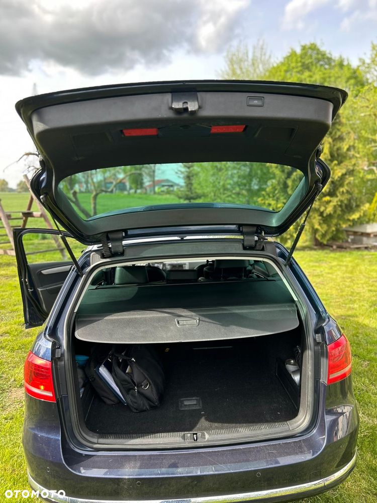 Volkswagen Passat 2.0 TDI Highline R-Style DSG - 13