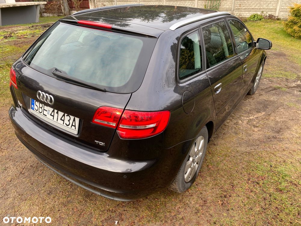 Audi A3 Sportback 1.6 TDI DPF Attraction - 3