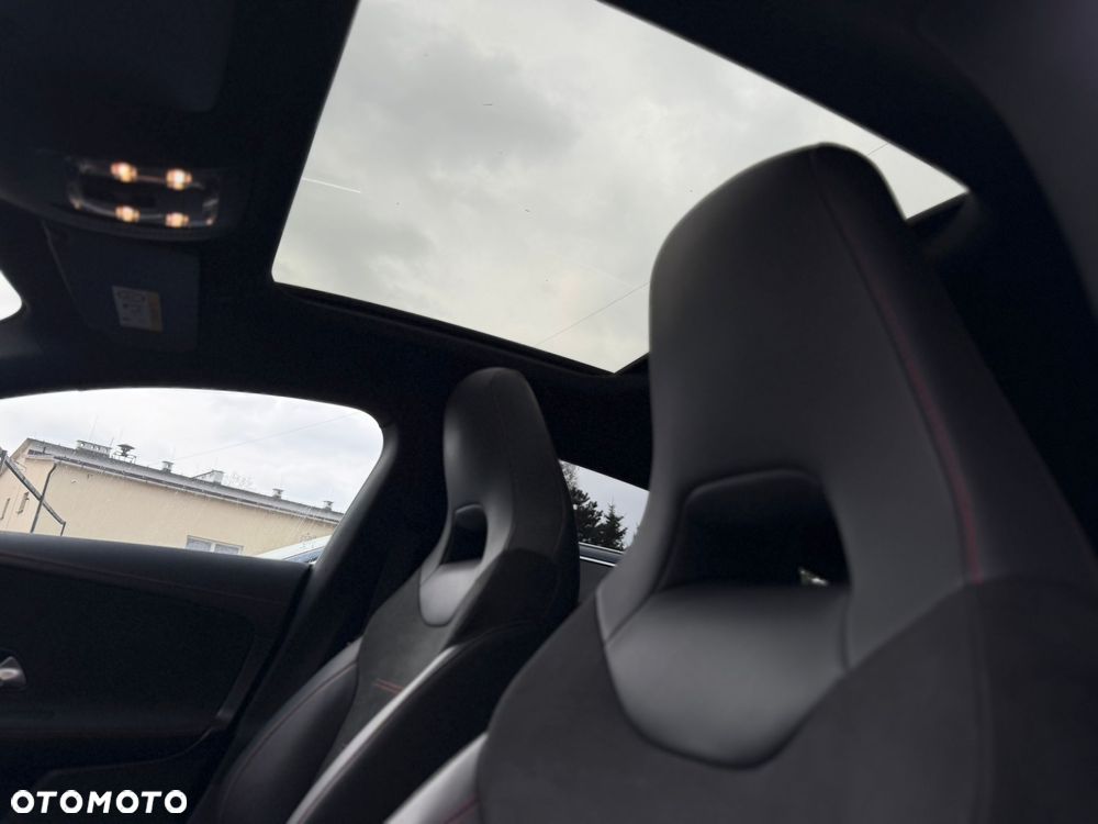 Mercedes-Benz CLA 250 4Matic 8G-DCT AMG Line Advanced Plus - 17