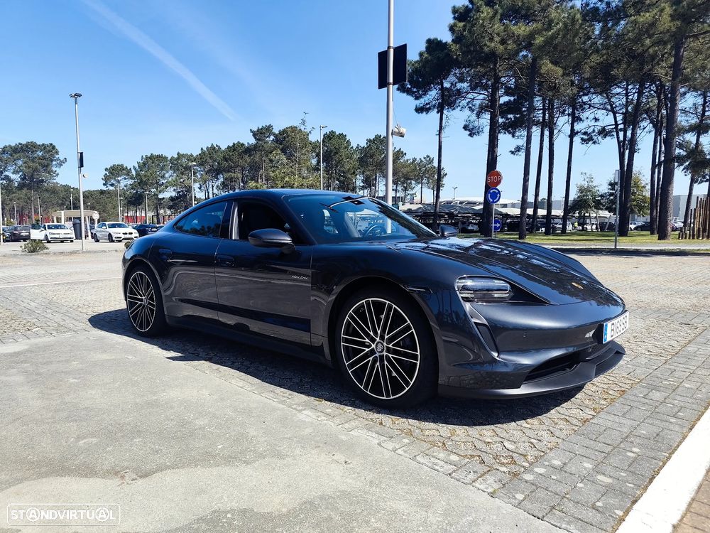 Porsche Taycan 4 - 11