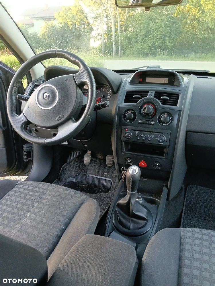 Renault Megane 1.6 16V Confort Authentique - 9