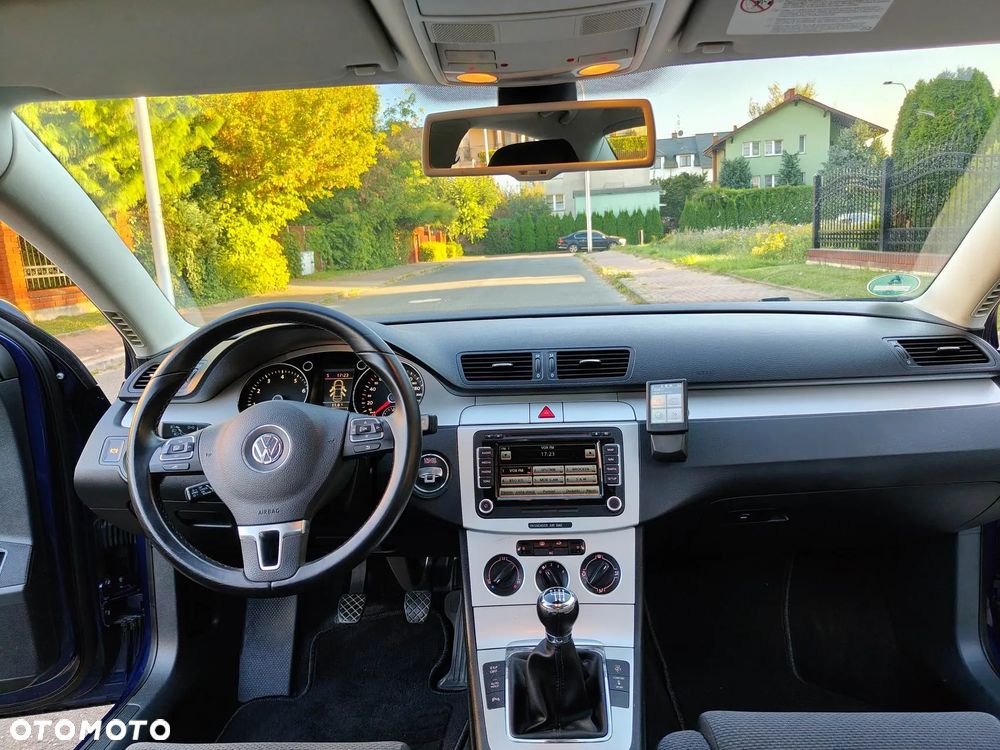 Volkswagen Passat 2.0 TSI Comfortline - 23