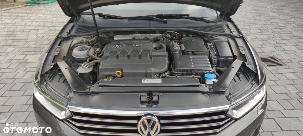Volkswagen Passat 2.0 TDI BMT Comfortline DSG - 26