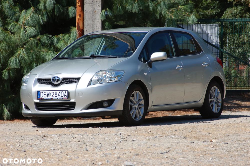 Toyota Auris 1.33 VVT-i Premium - 2