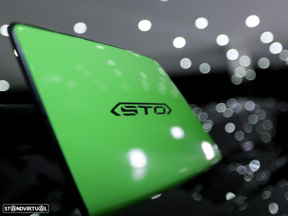 Lamborghini Huracán STO - 17