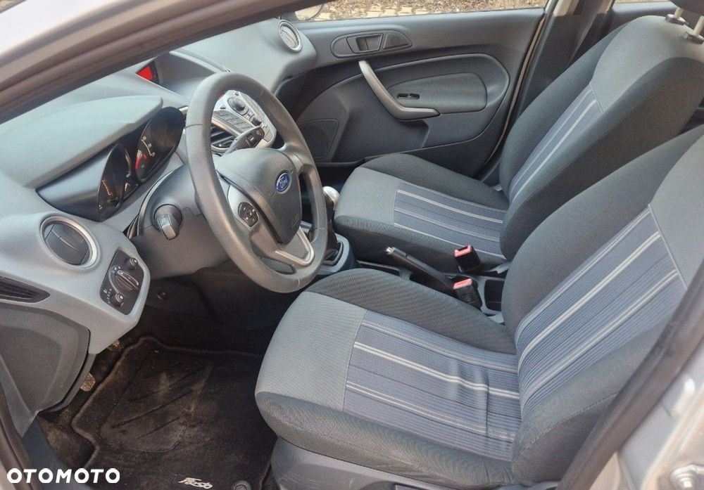 Ford Fiesta - 17
