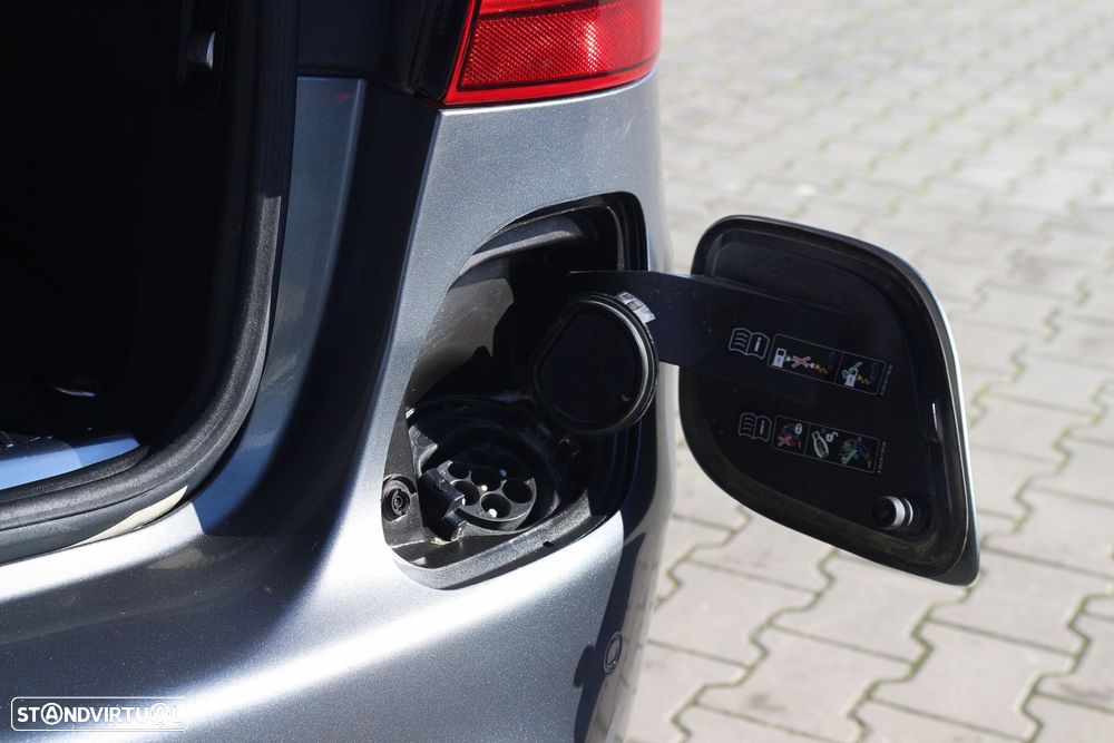 Mercedes-Benz C 300 de AMG Line - 36