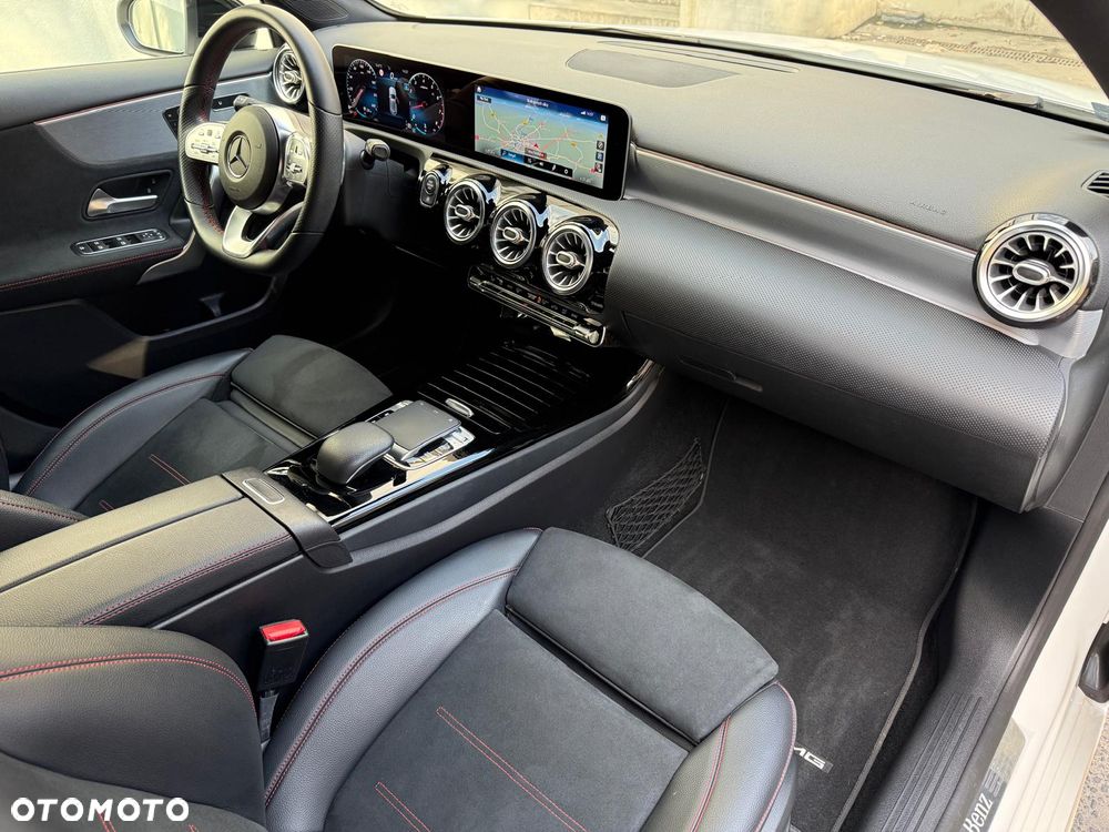 Mercedes-Benz Klasa A 220 4-Matic AMG Line 7G-DCT - 16