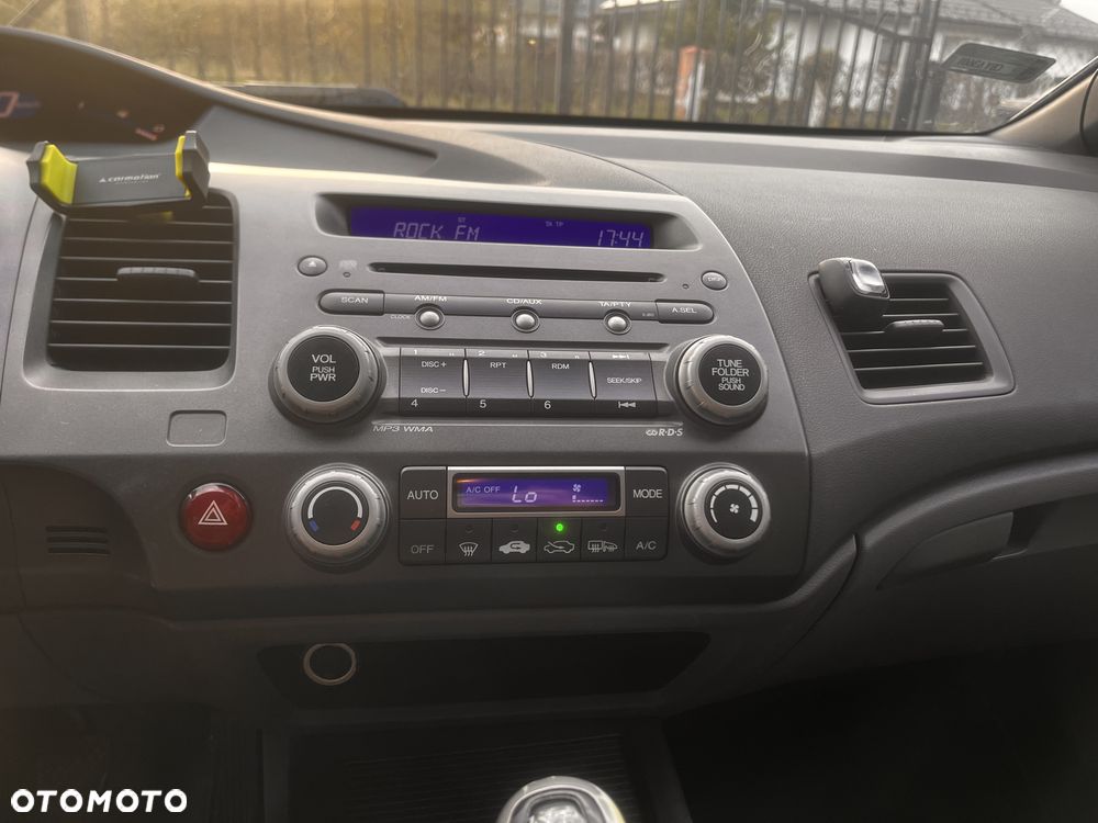 Honda Civic 1.8 Comfort - 14