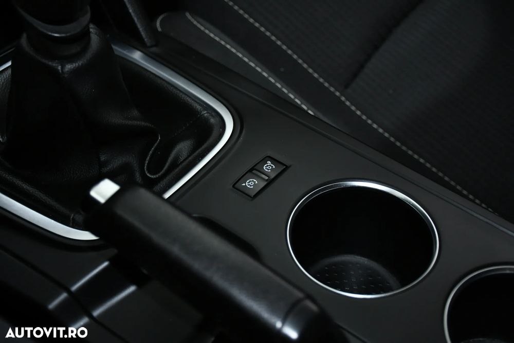 Renault Megane BLUE dCi 115 BUSINESS EDITION - 27