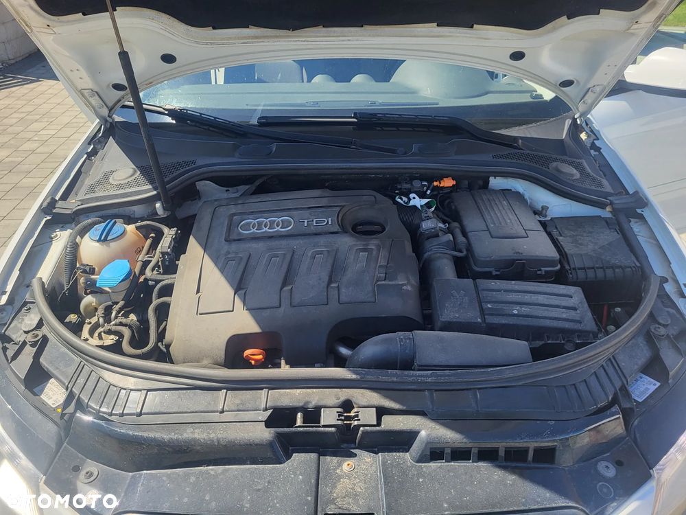 Audi A3 Sportback 1.6 TDI DPF Ambiente - 21