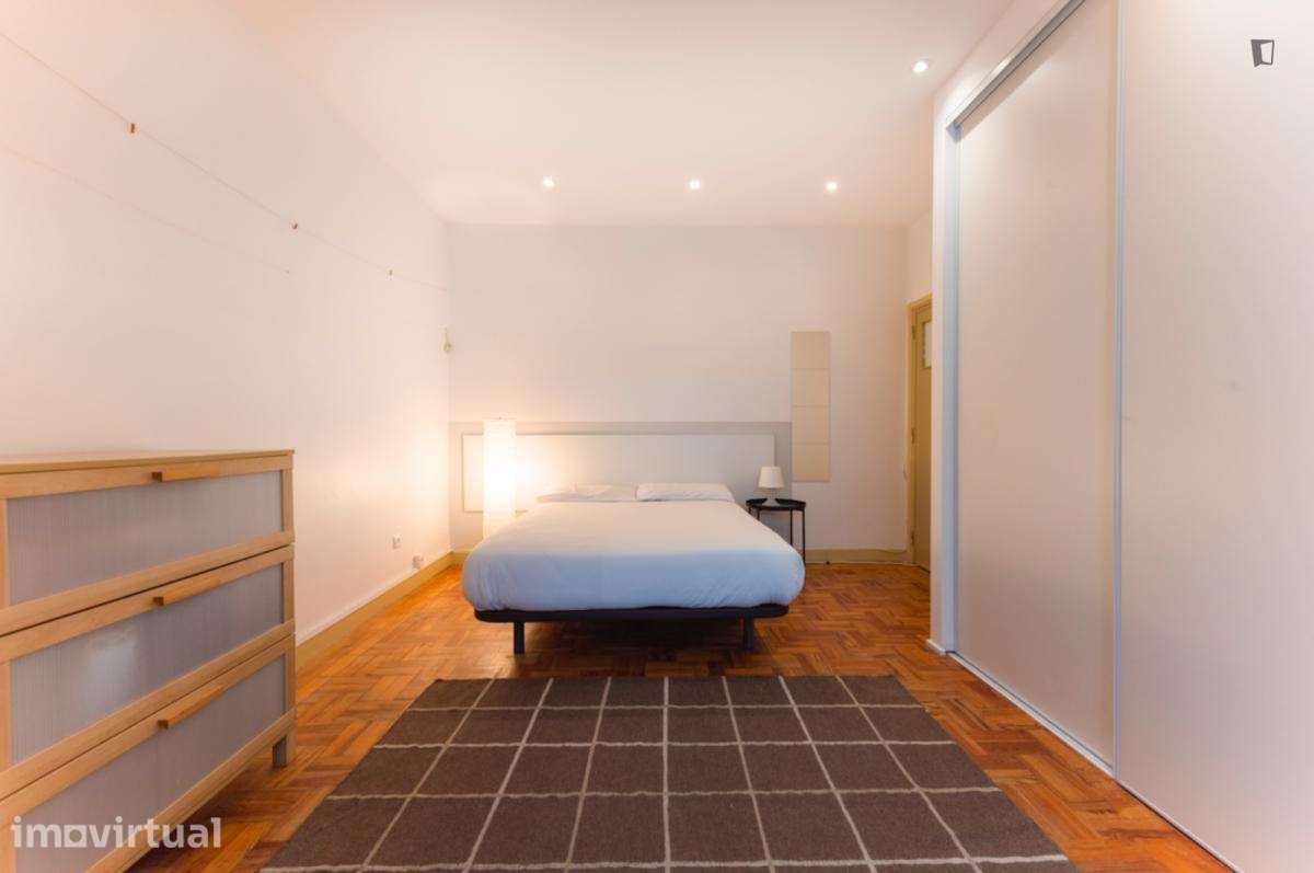 Quarto - localizado em Montes Claros Coimbra - Grande imagem: 4/11