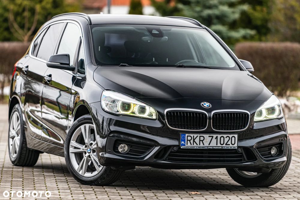 BMW Seria 2 218d - 12